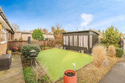 2 bedroom bungalow for sale, Cleckheaton Road, Bradford BD12