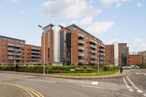 2 bedroom penthouse for sale, Chapter Way, Colliers Wood SW19