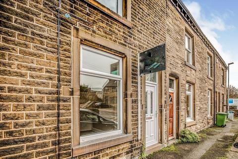 2 bedroom terraced house to rent, Lyndhurst Road, West Yorkshire HD3