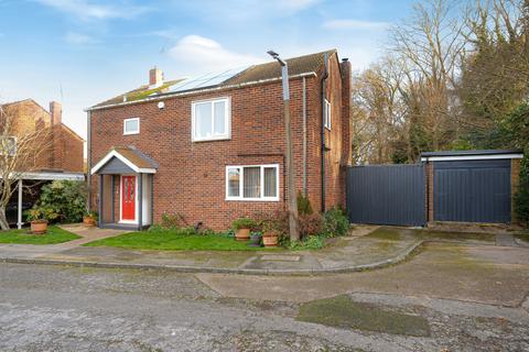 4 bedroom link detached house for sale, Highfield, Essex CM18