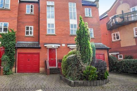 3 bedroom terraced house for sale, William Jessop Court, Manchester M1