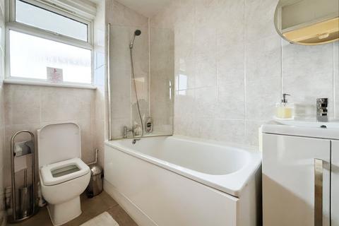 15 Trinity Gardens, London, E16 4QD