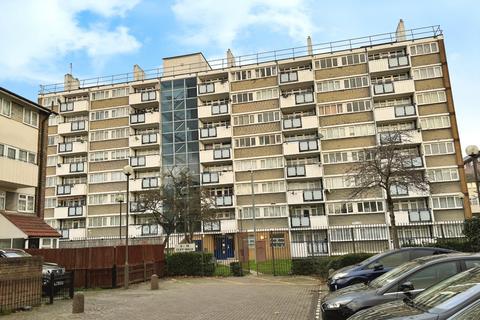 15 Trinity Gardens, London, E16 4QD