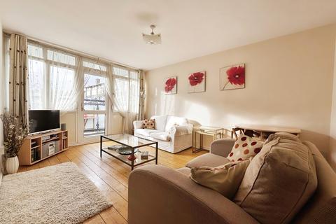 15 Trinity Gardens, London, E16 4QD