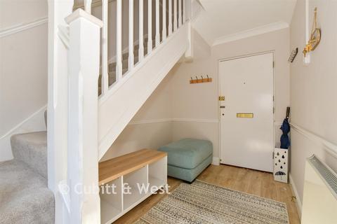 2 bedroom apartment for sale, Tanbridge Park, Horsham RH12