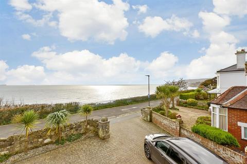 4 bedroom detached house for sale, Cliff Road, Lake PO36