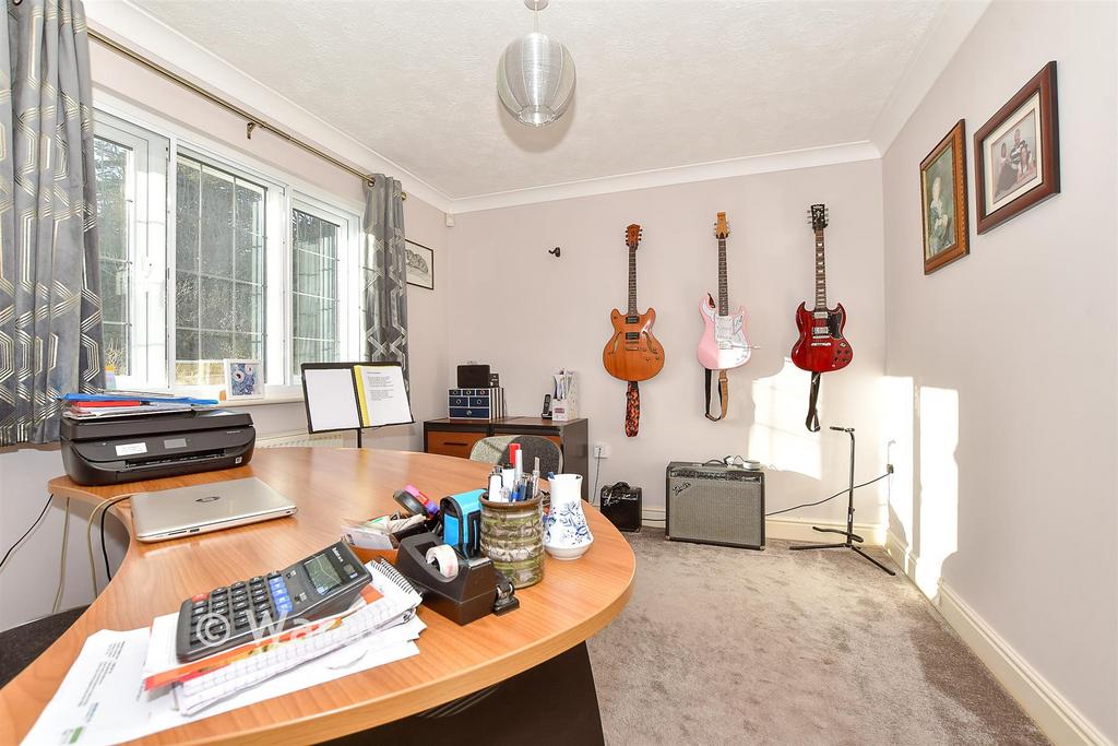Study/ Bedroom
