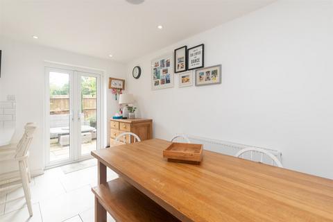 undefined, Tilmans Mead, Farningham DA4