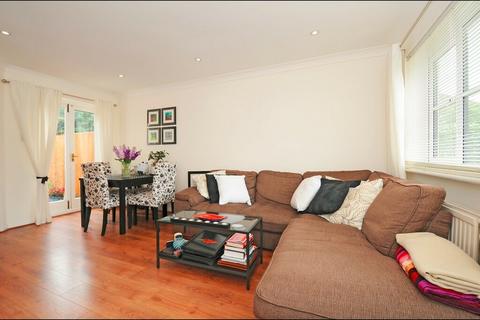 2 bedroom house to rent, Dundonald Road, SW19