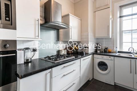 3 bedroom apartment to rent, Pitt Street,  Kensington W8