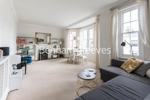 3 bedroom apartment to rent, Pitt Street,  Kensington W8