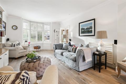 5 Orchard End, Weybridge, KT13 9LS