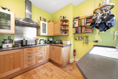 64 Trinity Rise, Tulse Hill, London, SW2 2QS