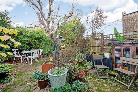 64 Trinity Rise, Tulse Hill, London, SW2 2QS