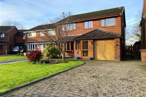 4 bedroom detached house for sale, Oldbury Close, Hopwood, Heywood, Greater Manchester, OL10