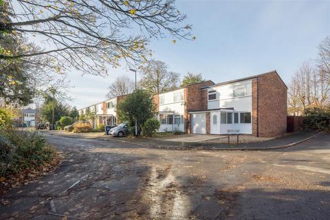 3 bedroom semi-detached house to rent, Kirkby Close, Cambridge