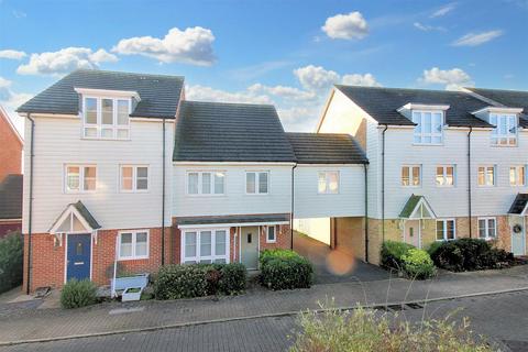 4 bedroom house for sale, Pershore Way, Aylesbury