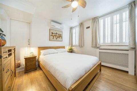 2 bedroom flat for sale, Andrews Walk, London SE17