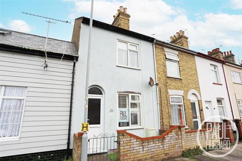 3 bedroom terraced house to rent, Kendal Road, Pakefield