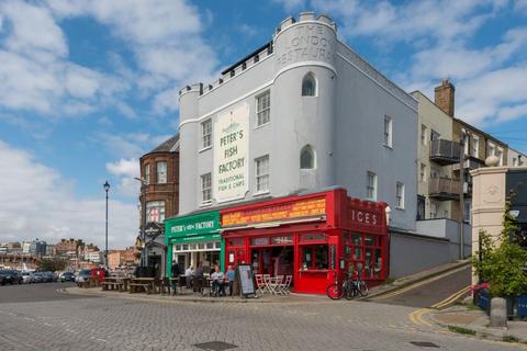 2 bedroom flat to rent, 98A Harbour Parade, Ramsgate, CT11