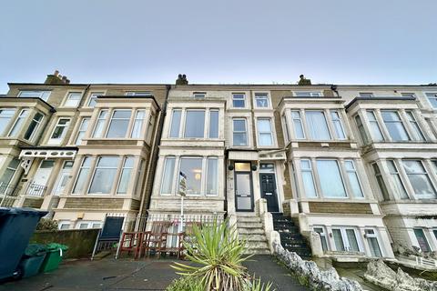 2 bedroom flat to rent, Sandylands Promenade, Morecambe LA3