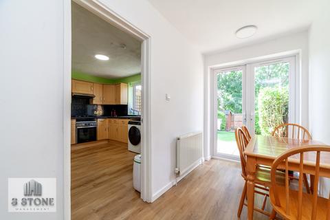 4 bedroom terraced house to rent, London, SW2