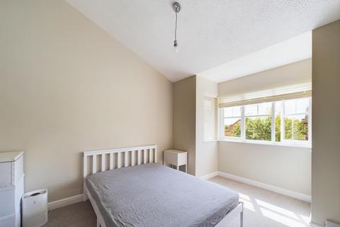 32 Elliott Avenue, Ruislip, HA4 9LZ