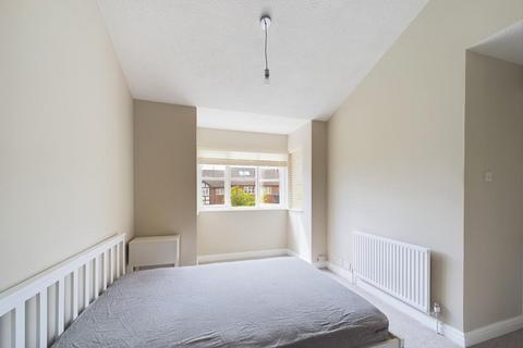 32 Elliott Avenue, Ruislip, HA4 9LZ