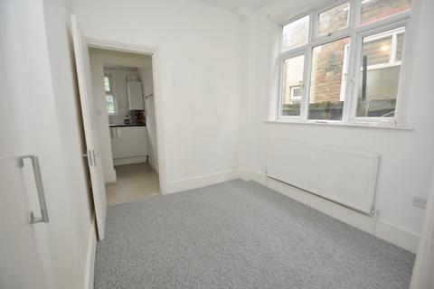 2 bedroom flat for sale, Lower Road, Harrow, HA2 0DE