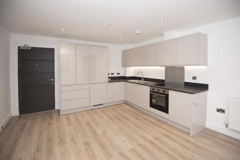 Studio to rent, Broadoaks, Solihull