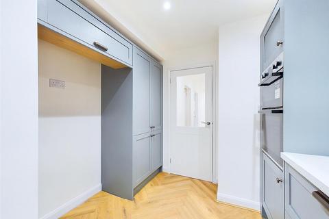 60 Alpine Rise, Coventry, CV3 6NR