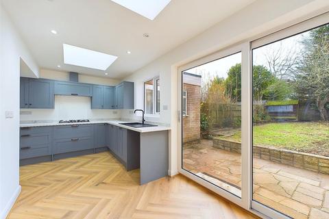 60 Alpine Rise, Coventry, CV3 6NR