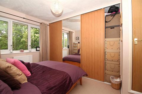 1 bedroom end of terrace house for sale, St. Pauls Close, Swanscombe, Kent, DA10