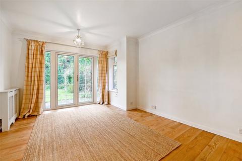 4 bedroom detached house to rent, Tudor Park, Amersham, Buckinghamshire, HP6