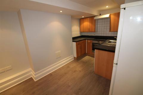 2 bedroom flat to rent, Muybridge Yard Browns Road Surbiton