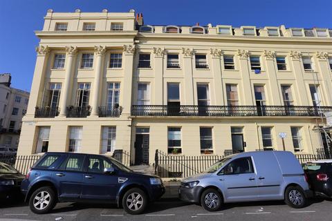 2 bedroom flat to rent, Brunswick Terrace, Hove