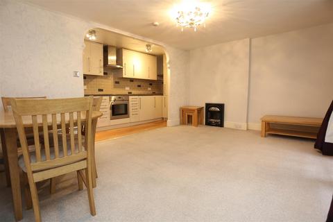 2 bedroom flat to rent, Brunswick Terrace, Hove