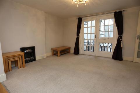 2 bedroom flat to rent, Brunswick Terrace, Hove