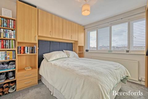 323 Front Lane, Upminster, RM14 1LH