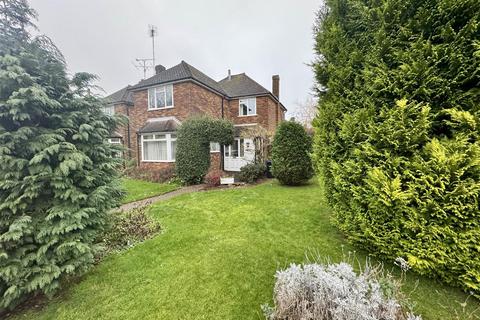 3 bedroom detached house to rent, Stratton Gardens, Luton, LU2 7DS