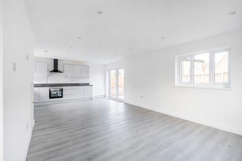 62 Braithwait Close, Norwich, NR5 9EJ
