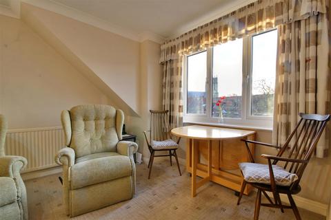 2 bedroom flat for sale, St. Ellens Court, Beverley