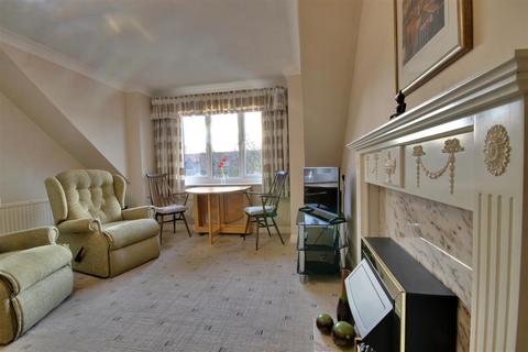 2 bedroom flat for sale, St. Ellens Court, Beverley