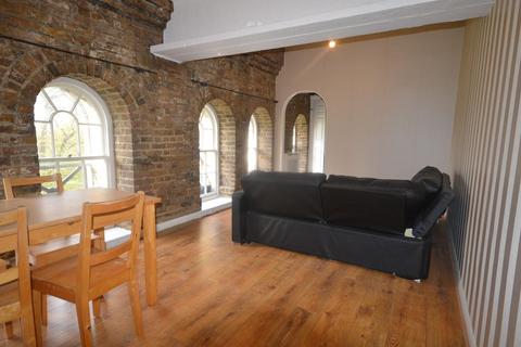 1 bedroom apartment to rent, Cubitt House,Newtown Green TN24