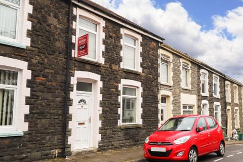 3 bedroom terraced house to rent, Pencerrig Street, Pontypridd CF37