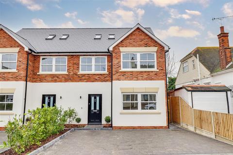 4 bedroom semi-detached house for sale, St. Clements Avenue, Leigh-on-Sea SS9