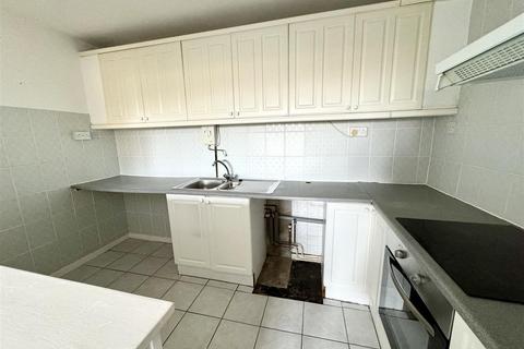 2 bedroom flat to rent, Gilpin House, Claymond Court, Stockton-On-Tees