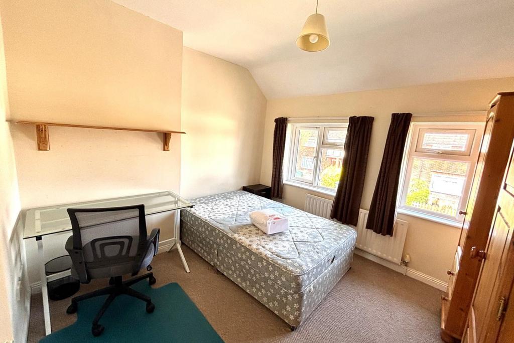 Bed 3