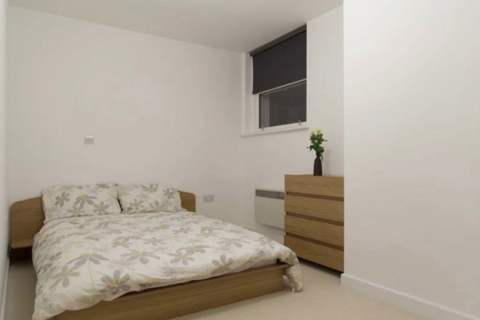 1 bedroom flat to rent, Caroline Street, London E1