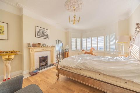 4 bedroom detached house for sale, CHALKWELL ESPLANADE. Westcliff-On-Sea